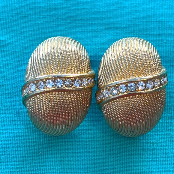 💛 Vintage Rhinestone Clip Earrings - Picture 1 of 4